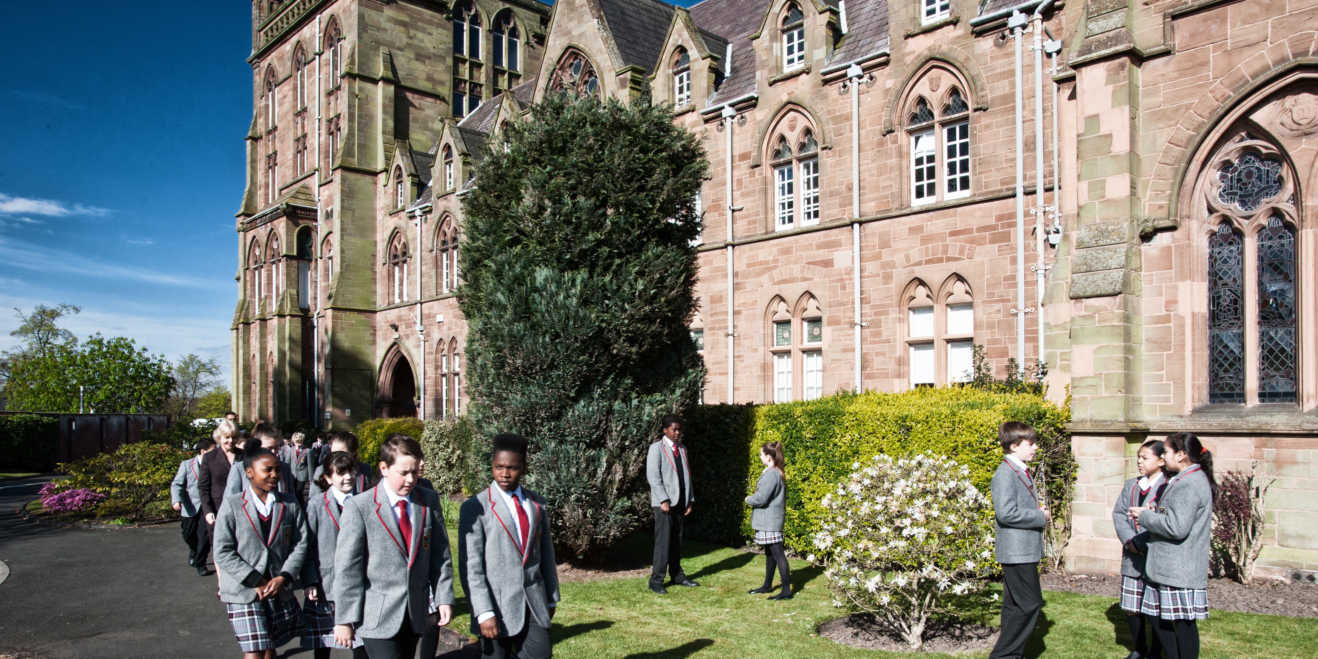 Highclare School logo