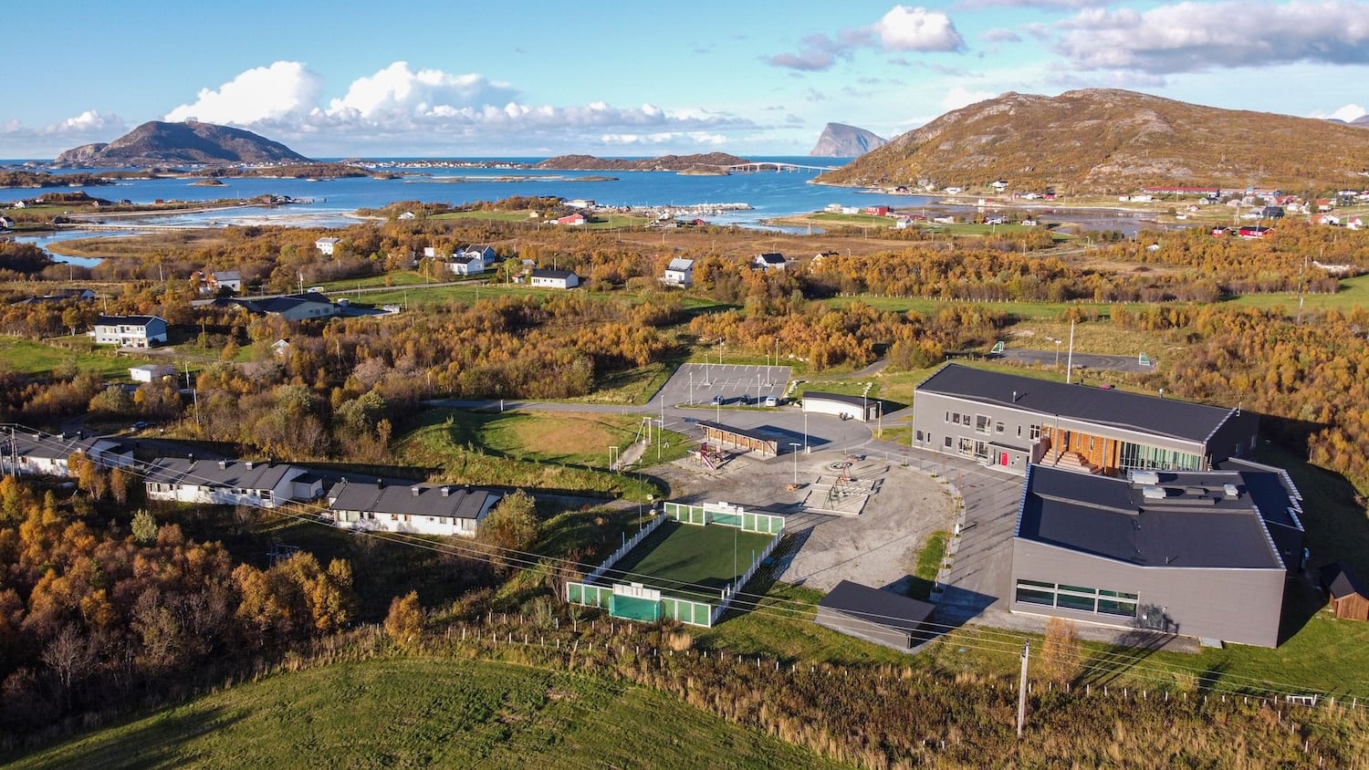 Hillesøyskolen Kattfjord skole logo