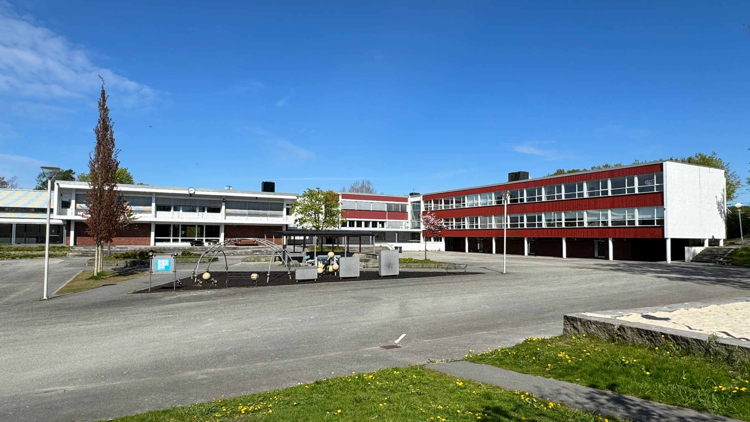 Sola ungdomsskole logo